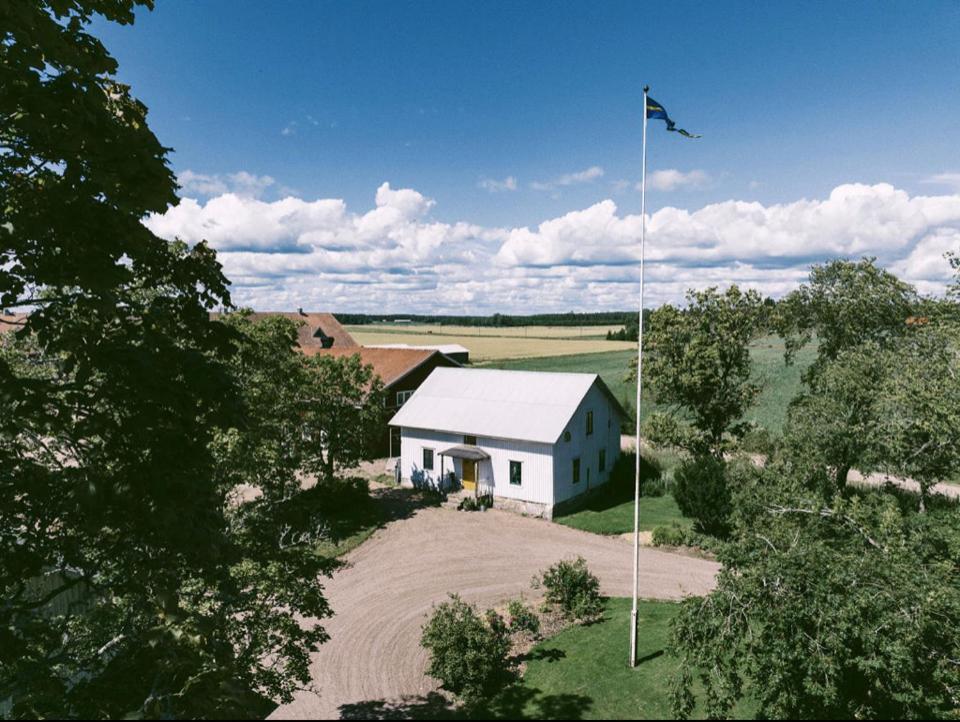 Snaellfaell Country Living - Akerbo Gard Charmigt Renoverad Flygel Крістінегамн Екстер'єр фото